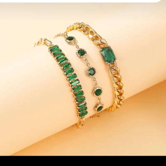 PRETTY 3 PIECE BRACELET - Picture 1 of 6